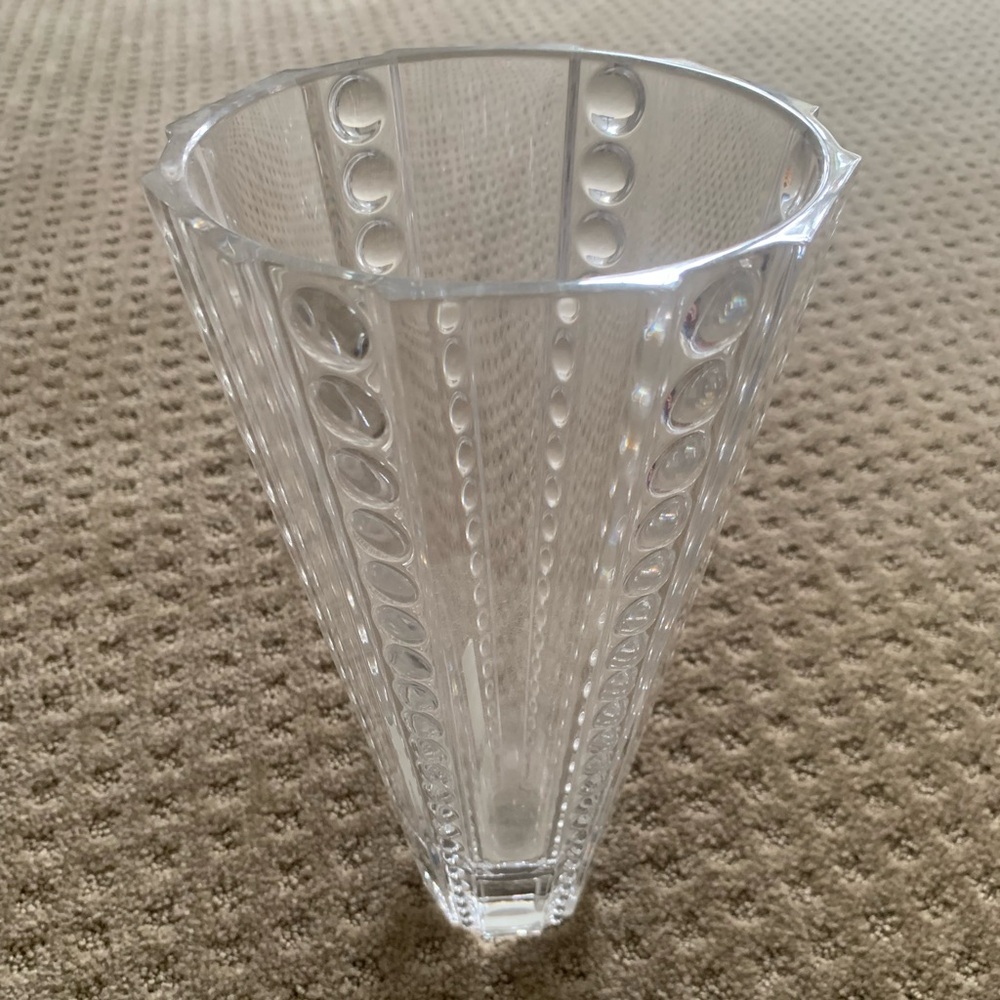 Mikasa Clear Faceted Bubble-Accent Glass Vase